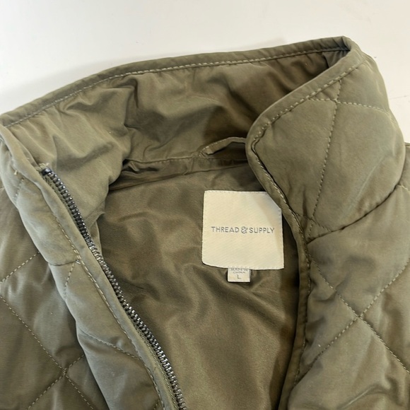 Thread & Supply Olive  Green Quilted Full Zip Snap Flap pockets  Womens large - Picture 9 of 12